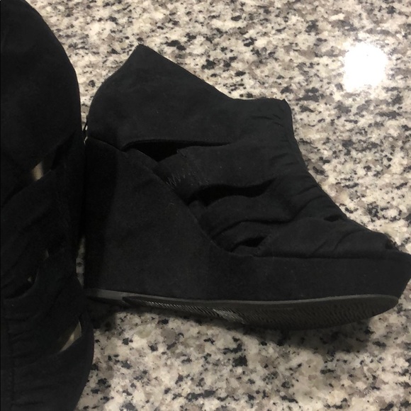 Black wedge booties - Picture 3 of 4
